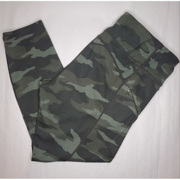 Athleta Camo Contender 7/8 Tight Size XL - Picture 2 of 12